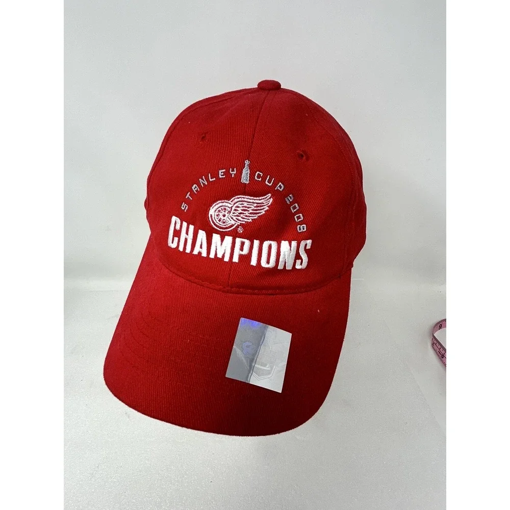 Detroit Red Wings Hat NHL 2008 Stanley Cup - Hook‎ Loop Strap Hockey